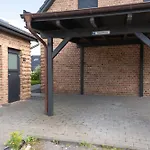 Haus Friesenkuss Mit Hund Schillig