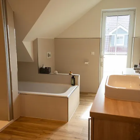 Haus Friesenkuss Mit Hund Holiday home