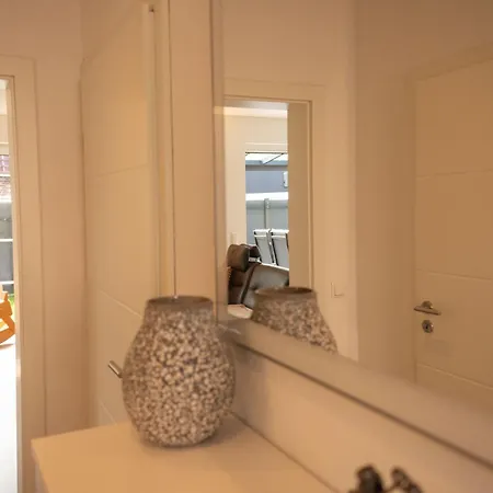 Haus Friesenkuss Mit Hund Ferienhaus